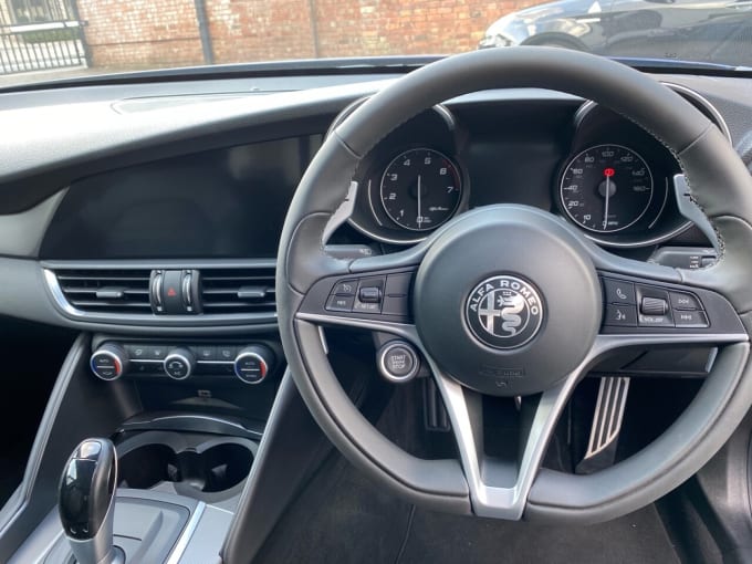 2025 Alfa Romeo Giulia