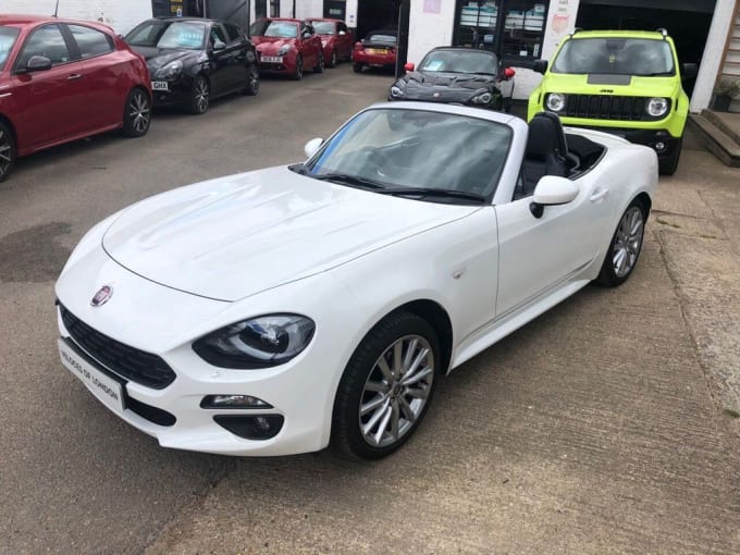 2025 Fiat 124