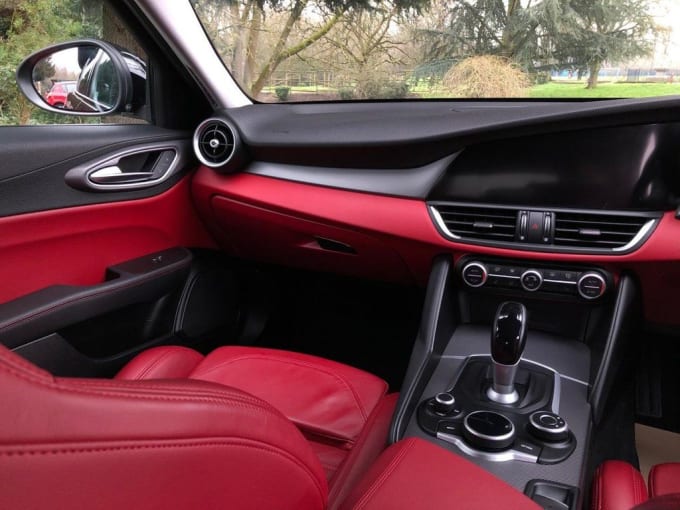 2025 Alfa Romeo Giulia