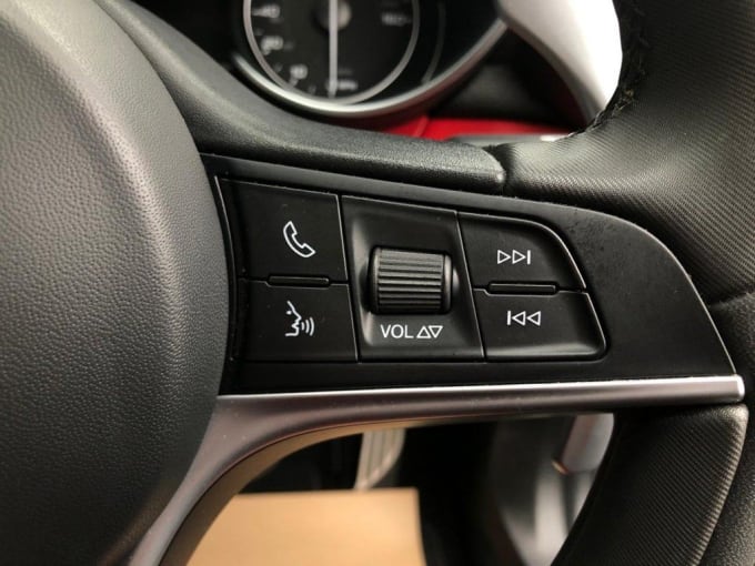 2025 Alfa Romeo Giulia