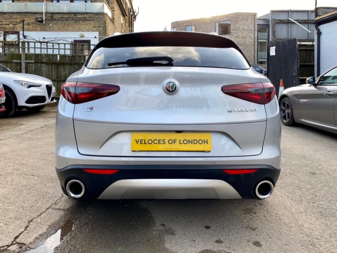 2024 Alfa Romeo Stelvio