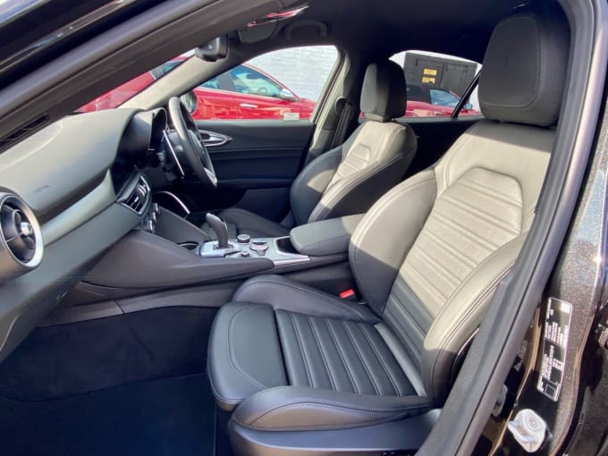2025 Alfa Romeo Giulia