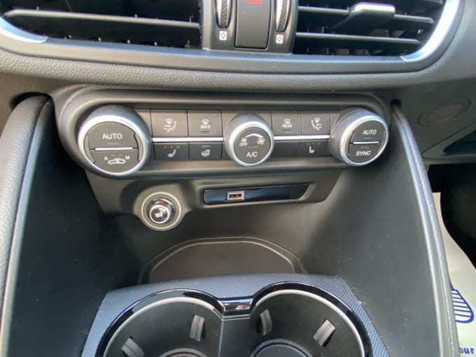 2025 Alfa Romeo Giulia