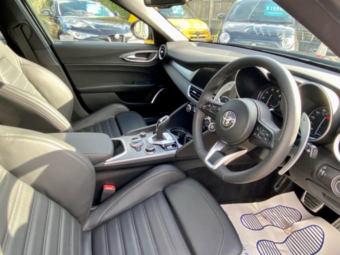 2025 Alfa Romeo Giulia