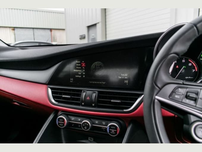 2025 Alfa Romeo Giulia