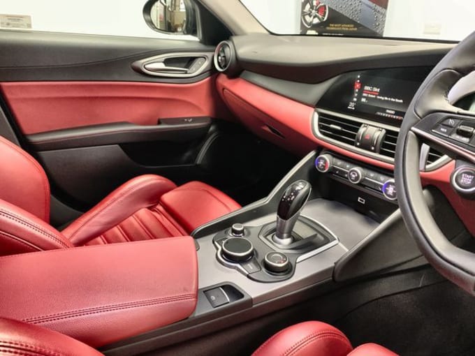 2025 Alfa Romeo Giulia