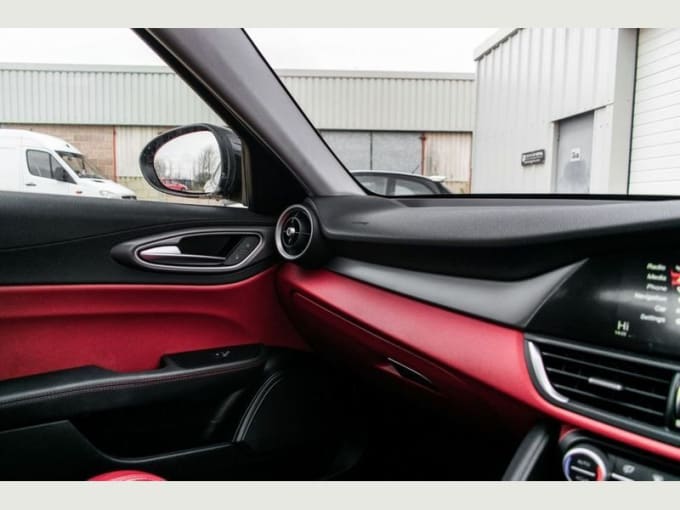 2025 Alfa Romeo Giulia