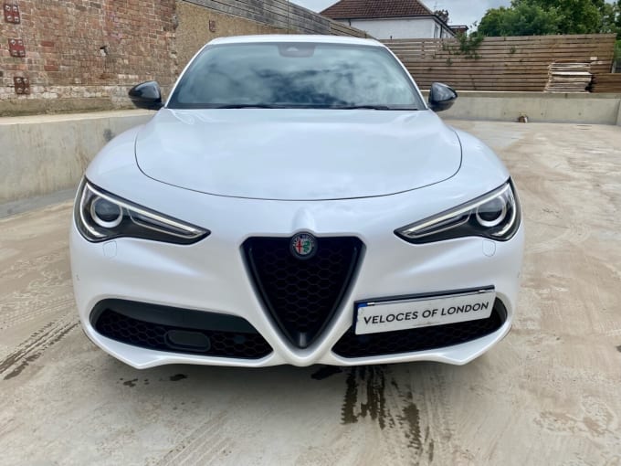 2025 Alfa Romeo Stelvio