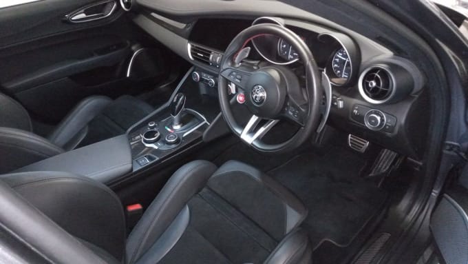 2025 Alfa Romeo Giulia