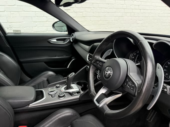 2025 Alfa Romeo Giulia