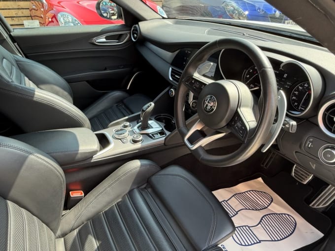 2025 Alfa Romeo Giulia