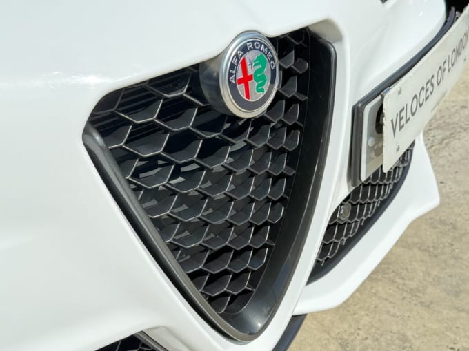 2025 Alfa Romeo Giulia