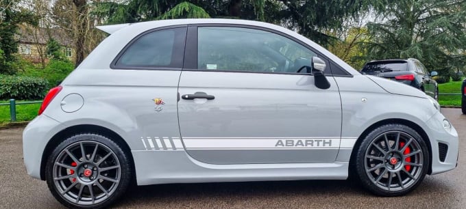 2025 Abarth 595