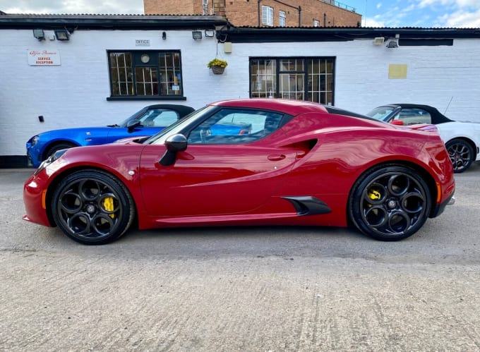 2024 Alfa Romeo 4c