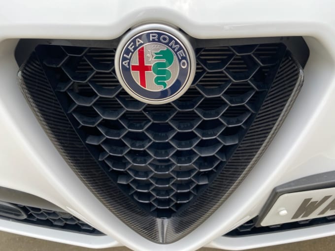 2025 Alfa Romeo Stelvio