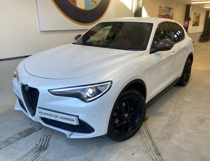 2025 Alfa Romeo Stelvio