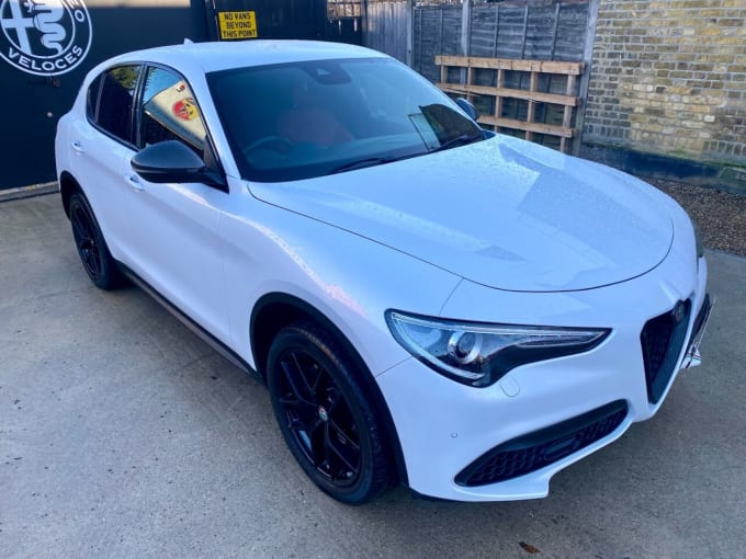 2025 Alfa Romeo Stelvio