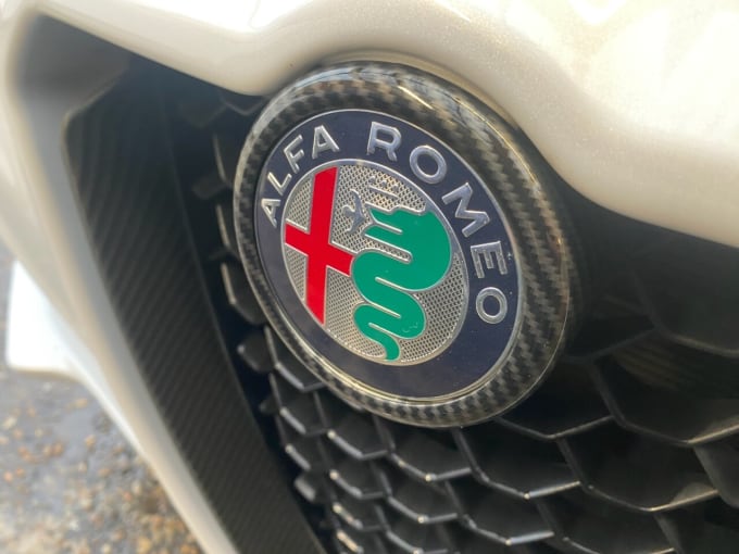 2025 Alfa Romeo Stelvio