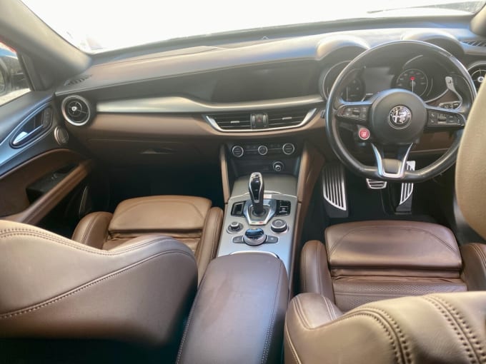 2025 Alfa Romeo Stelvio