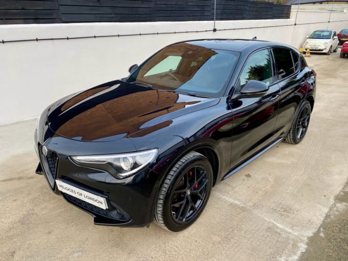 2025 Alfa Romeo Stelvio