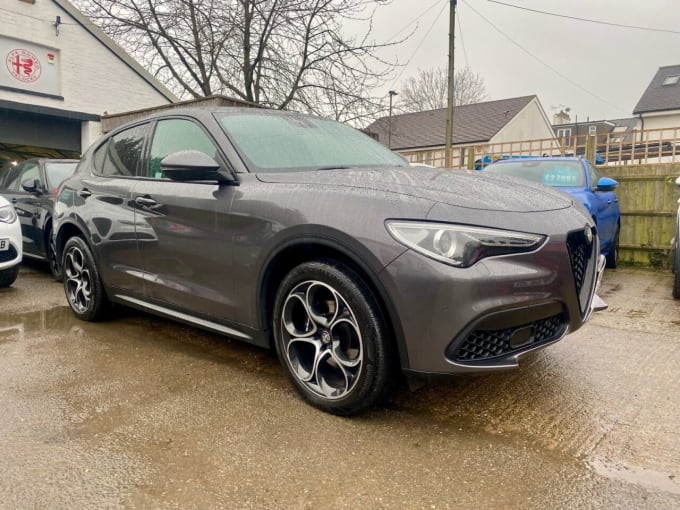 2025 Alfa Romeo Stelvio