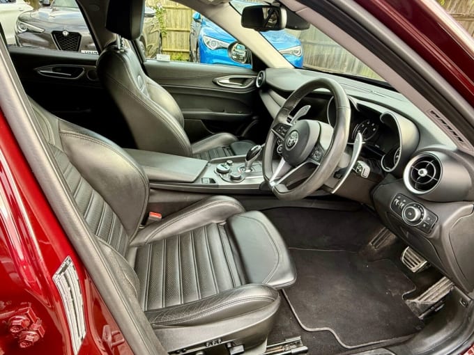 2025 Alfa Romeo Giulia