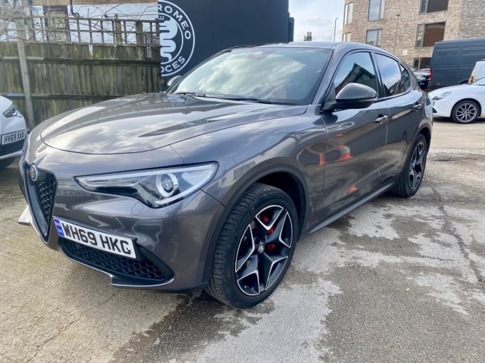 2025 Alfa Romeo Stelvio