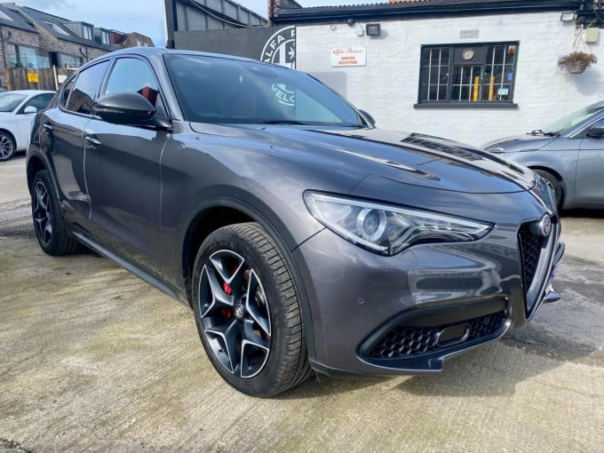 2025 Alfa Romeo Stelvio