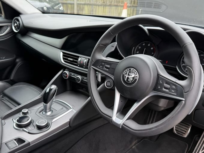 2025 Alfa Romeo Giulia