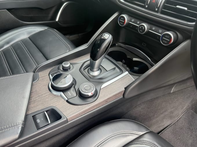 2025 Alfa Romeo Giulia