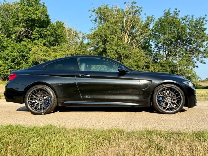 2025 BMW M4