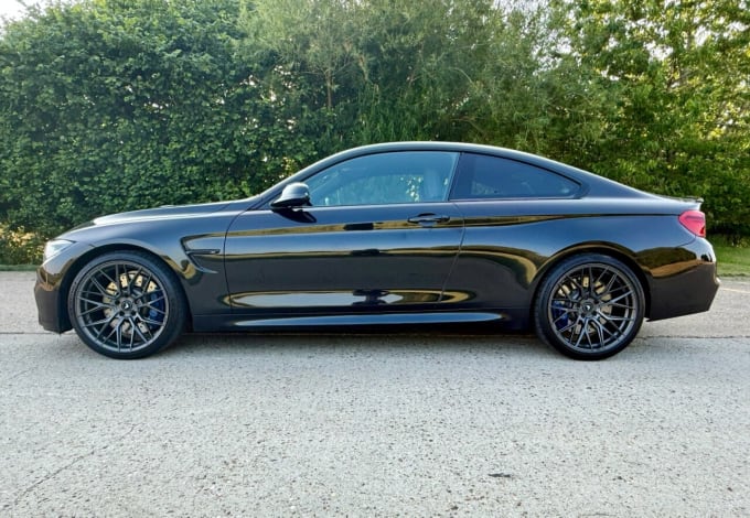 2025 BMW M4