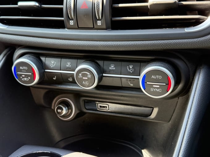 2025 Alfa Romeo Giulia
