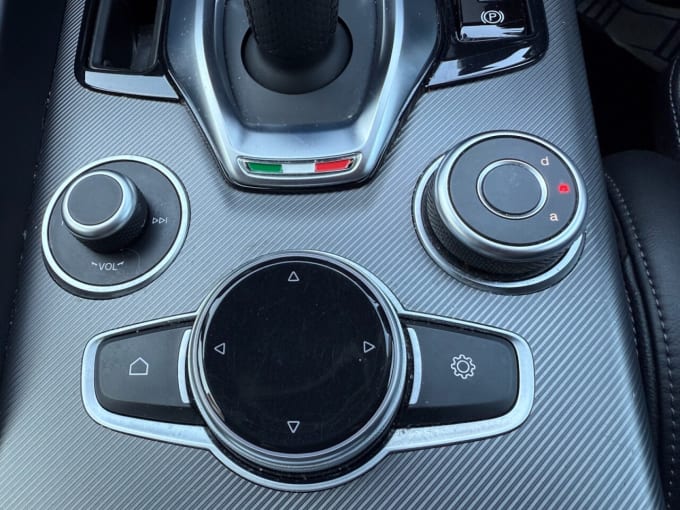 2025 Alfa Romeo Giulia