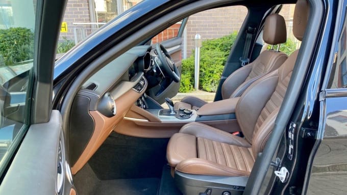 2025 Alfa Romeo Stelvio