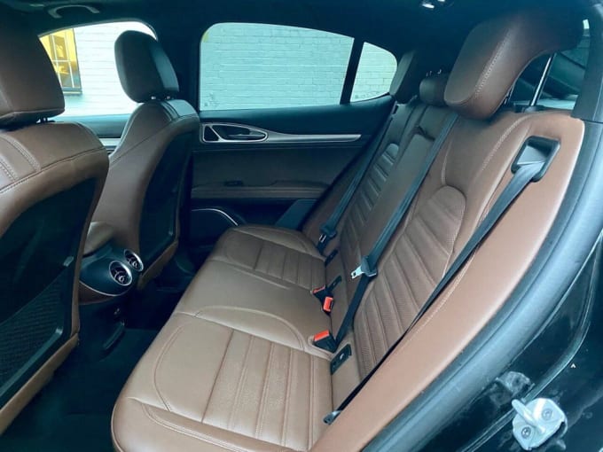 2025 Alfa Romeo Stelvio