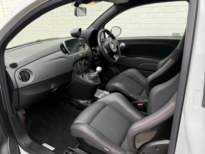 2025 Abarth 595
