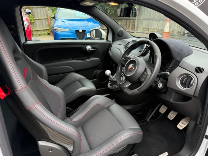 2025 Abarth 595