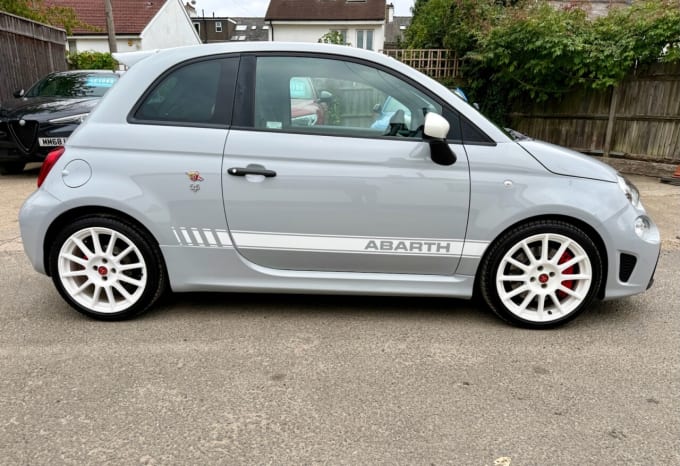 2025 Abarth 595