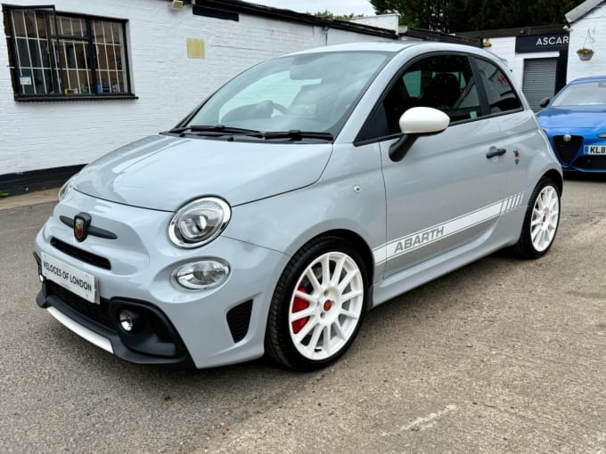 2025 Abarth 595