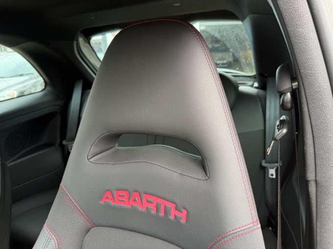 2025 Abarth 595