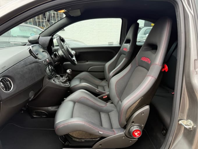 2025 Abarth 595