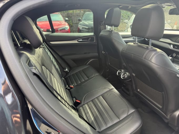 2025 Alfa Romeo Stelvio