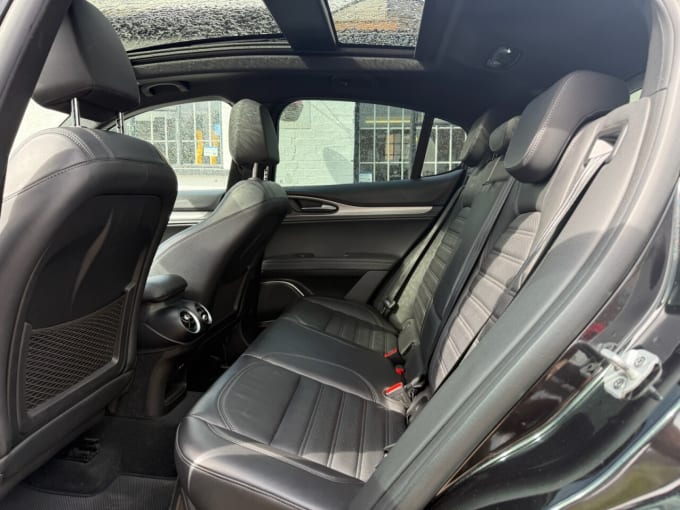 2025 Alfa Romeo Stelvio
