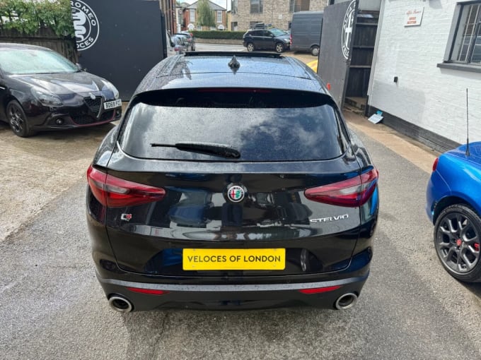 2025 Alfa Romeo Stelvio