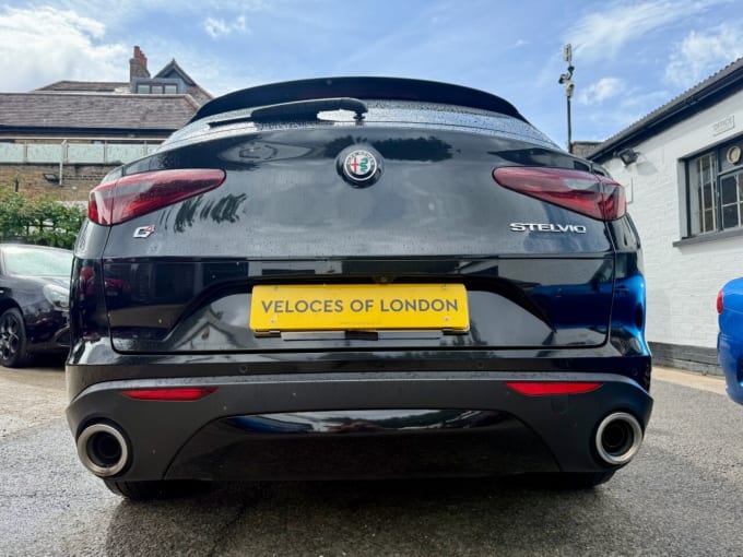 2025 Alfa Romeo Stelvio