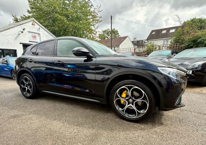 2025 Alfa Romeo Stelvio