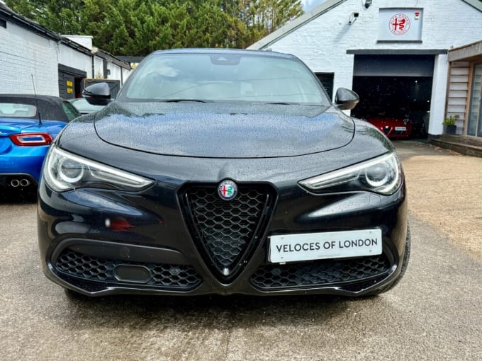 2025 Alfa Romeo Stelvio