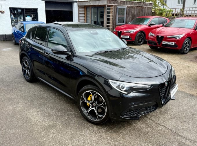 2025 Alfa Romeo Stelvio