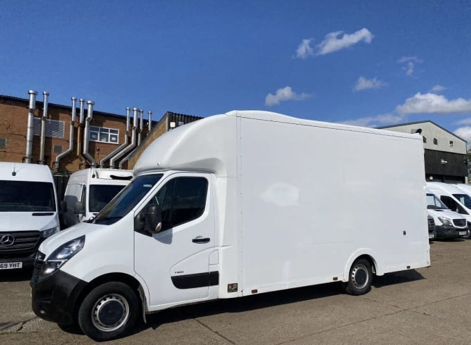 2025 Vauxhall Movano